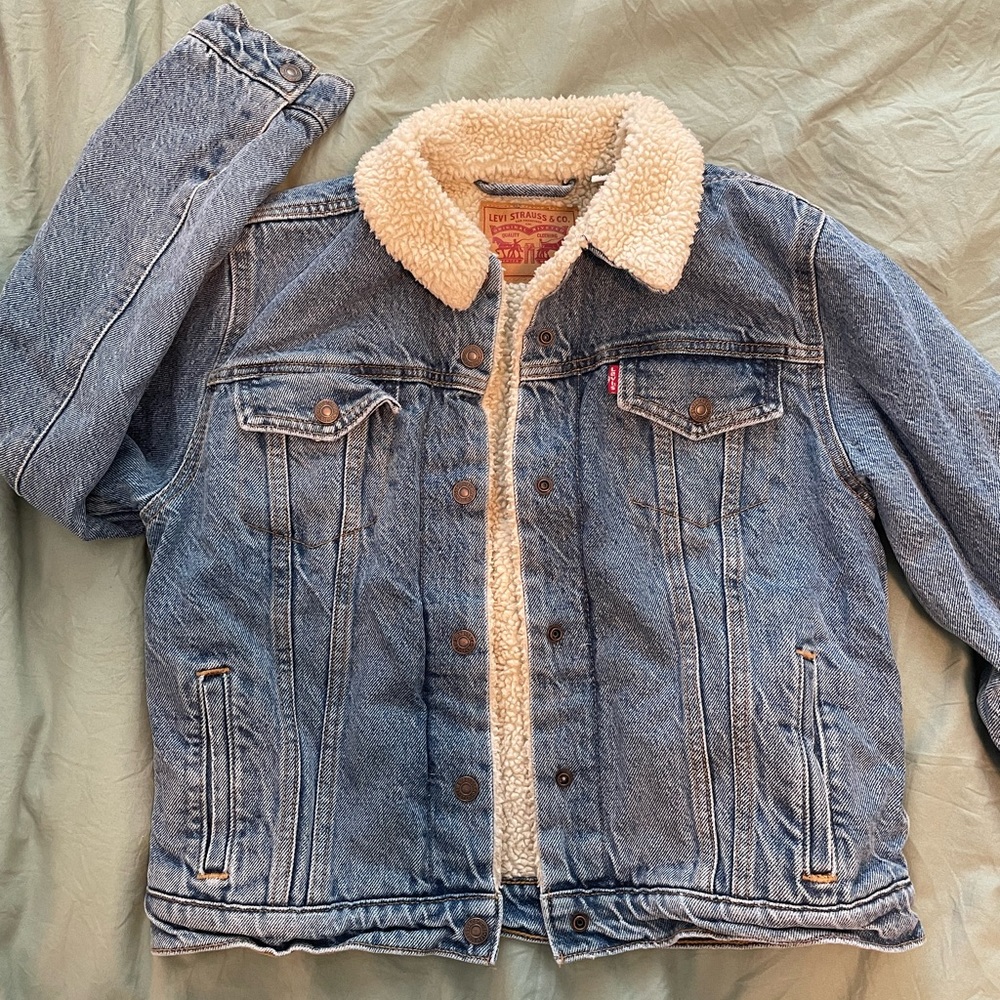 Levi’s Sherpa Jean Jacket- Size Medium